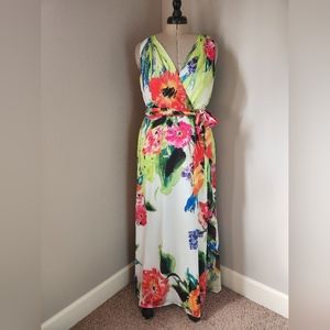 🆕️Tahari- Maxi Dress